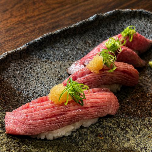 和牛モモ炙り赤身にぎり