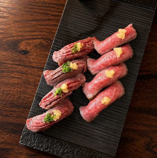 肉寿司盛り合わせ(大トロ2貫・モモ2貫)