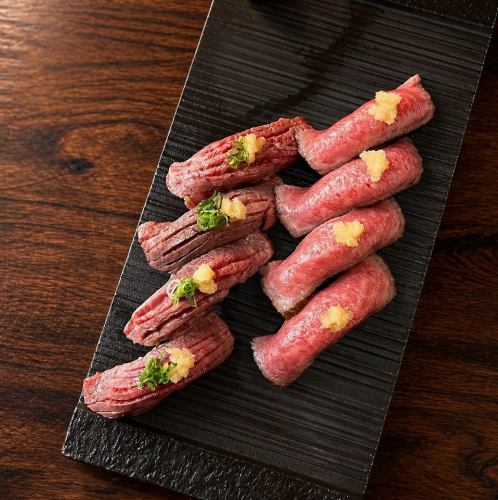 肉寿司盛り合わせ(大トロ2貫・モモ2貫)