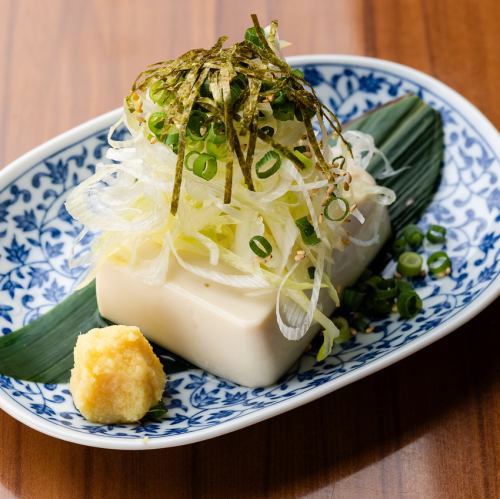 Cold tofu with lots of green onions