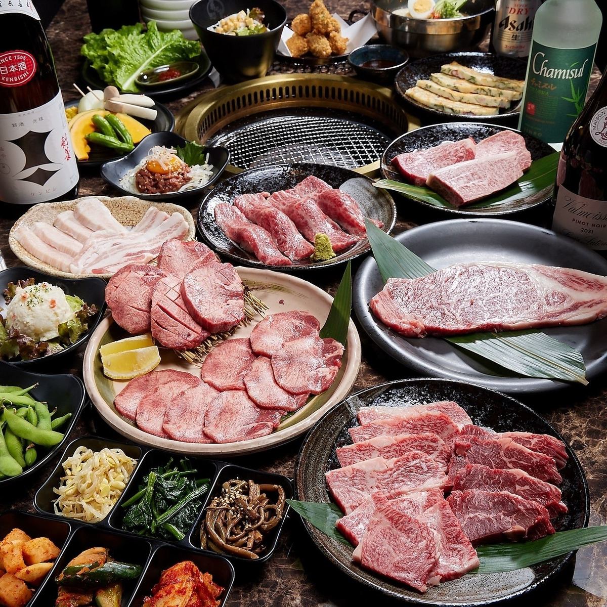 A yakiniku restaurant that buys whole A5 rank Wagyu beef! Enjoy a variety of cuts in a luxurious and spacious space◎