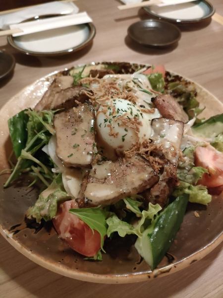 揚げ物や逸品などの豪華なラインナップ◎