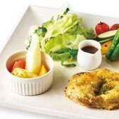 若鶏のステーキ（パン(バゲット)orライス付）