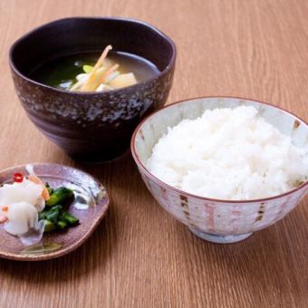 ご飯セット（白飯・味噌汁・お新香）