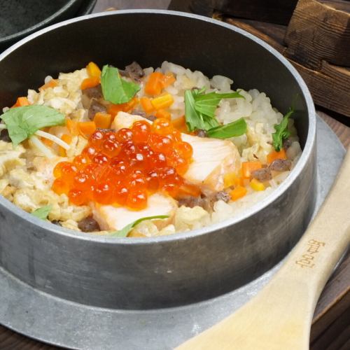 三文鱼和三文鱼籽饭