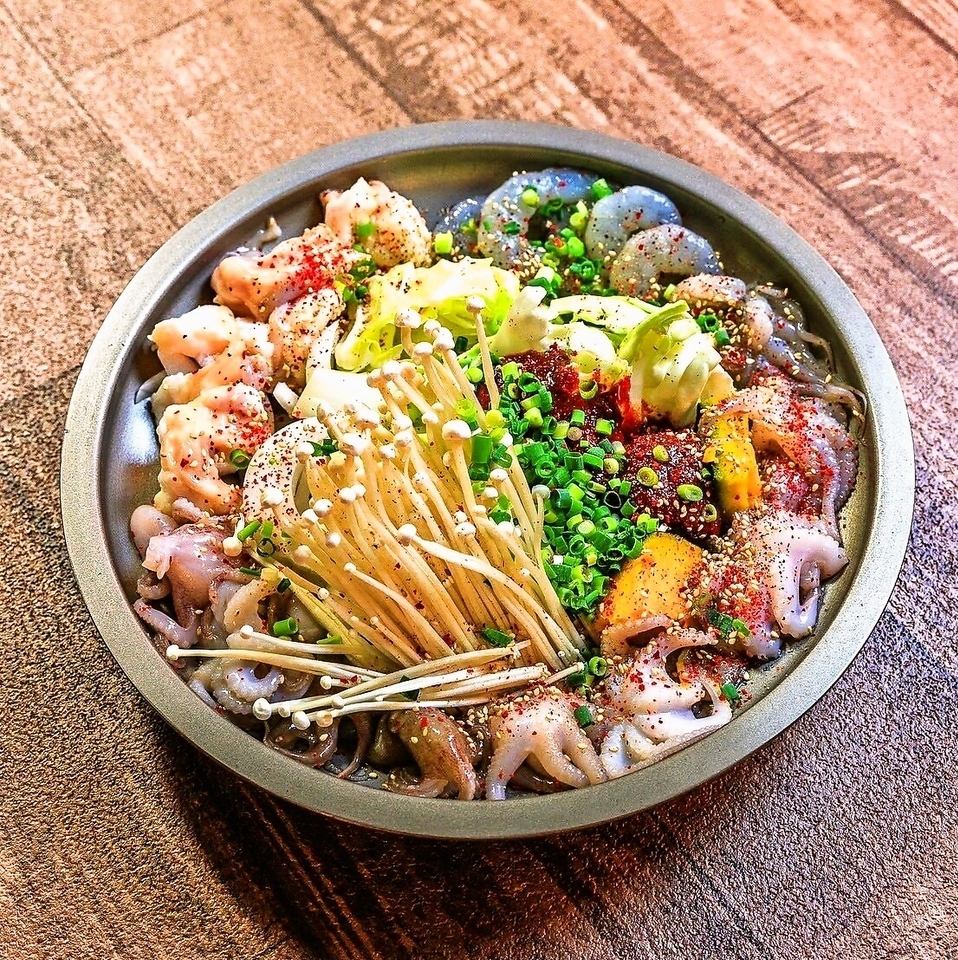 旨辛な鍋料理を複数ご用意しております♪寒い冬にピッタリです☆