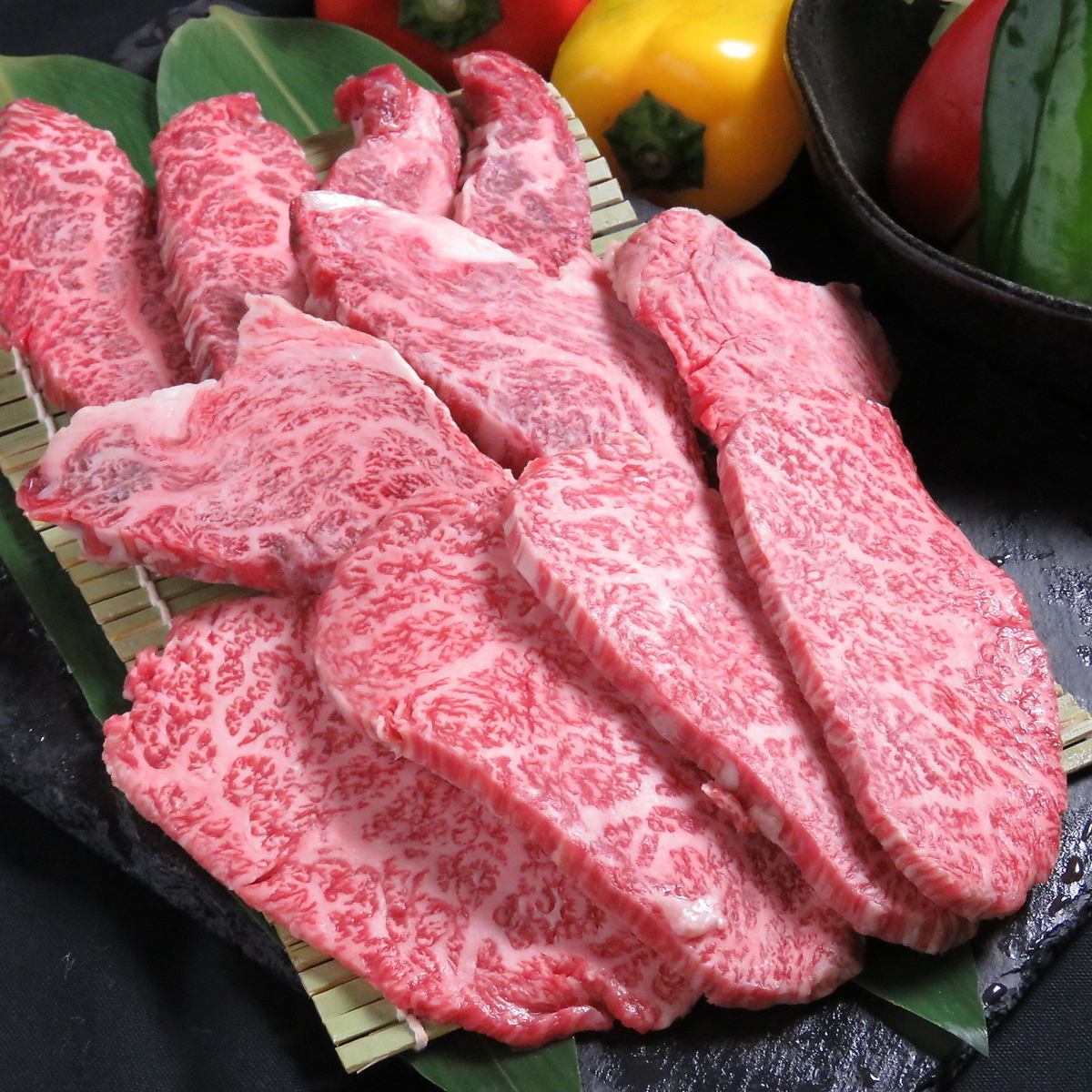 A yakiniku restaurant that sticks to the method of providing meat ingredients and sauce by hand!