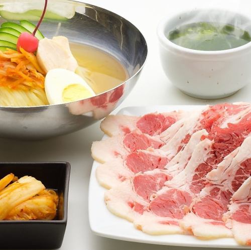 【おすすめランチ！】冷麺とカルビ定食