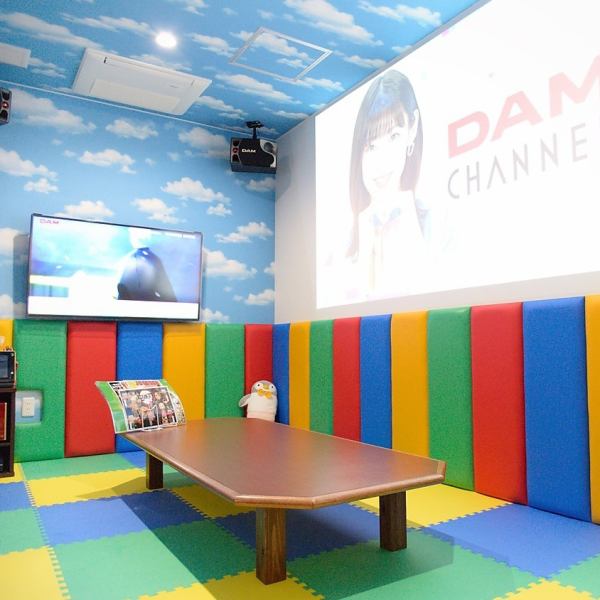 The kids' room is also equipped with a large screen projector! Kids can have fun together!