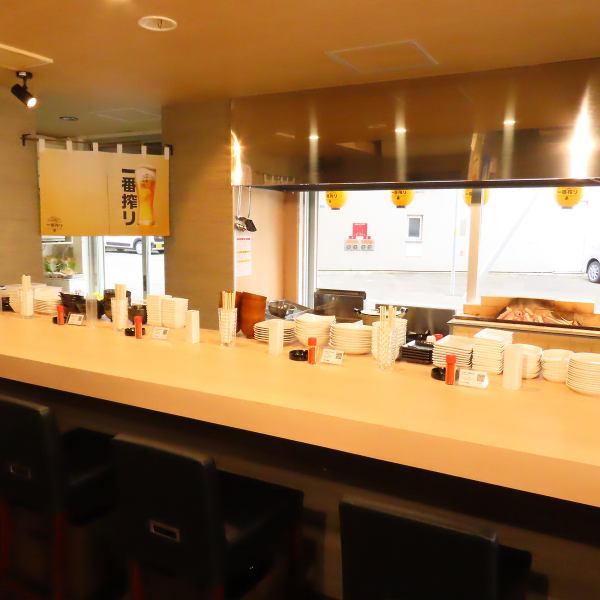 [Relax at your seat, or enjoy a cozy meal at the counter] We recommend the counter seats for solo diners, dates, couples, etc., and the table seats for 2 or more people. Banquets are also available, so please feel free to make a reservation!