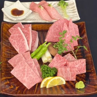 【附肉壽司】豐後牛烤肉極味燒套餐 13,750日圓（含稅）