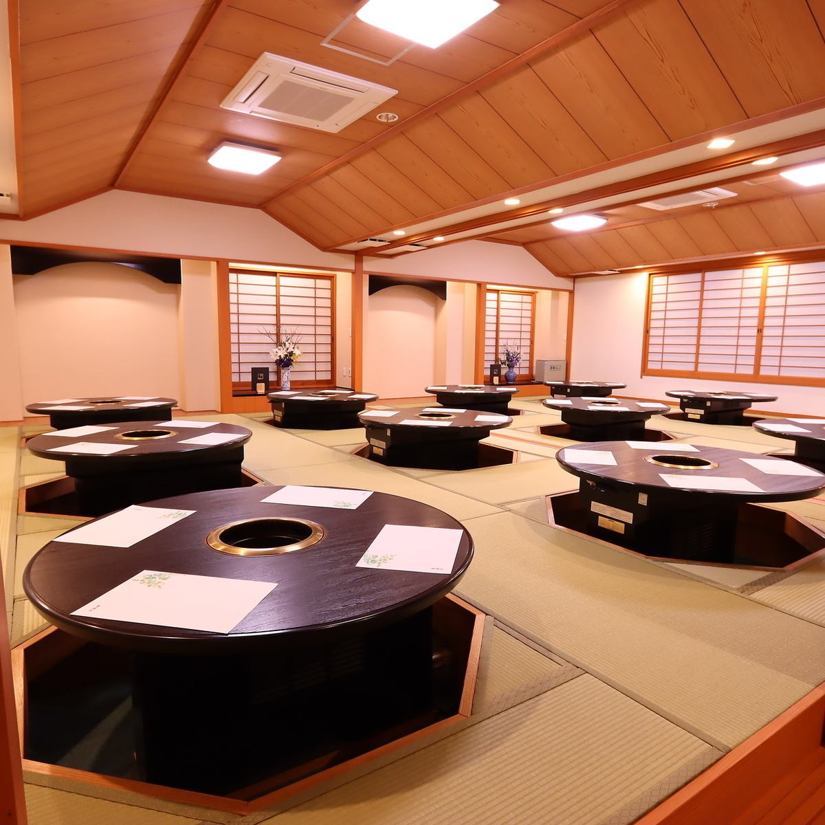 All seats will be in completely private rooms.Up to 48 people can be accommodated.