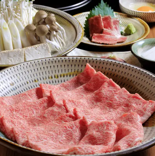 A melt-in-your-mouth taste... The finest sukiyaki and shabu-shabu courses featuring only A5-grade Bungo beef.