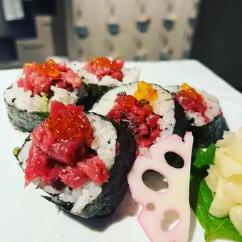 本鮪鉄火巻き