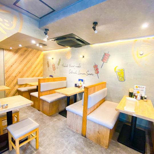 3 minutes walk from Shinagawa Station.This izakaya is popular for its lemon sours, yakitori, and hotpots.We recommend the 2-hour all-you-can-drink course or the set menu!