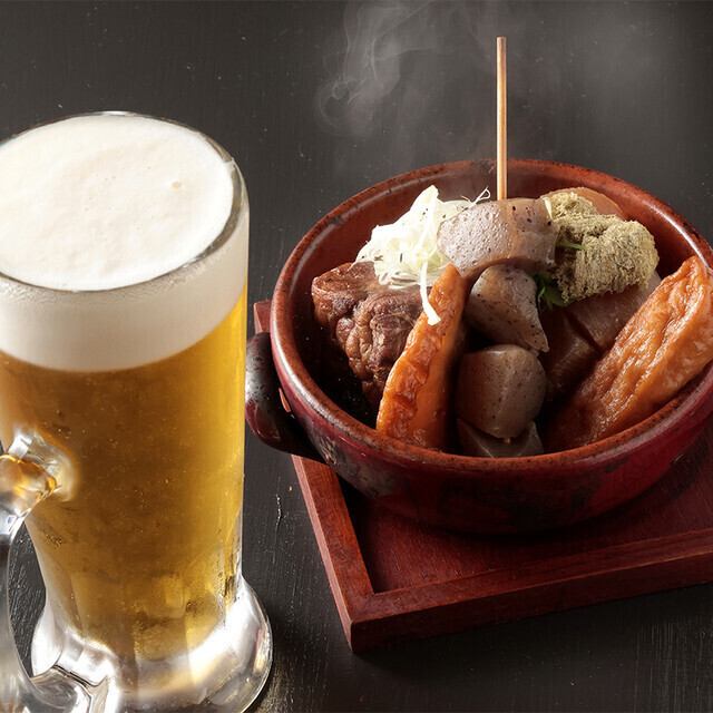 しっかりと店内でとった出汁を効かせたおでんとたこ焼き！美味しいお酒とともに！