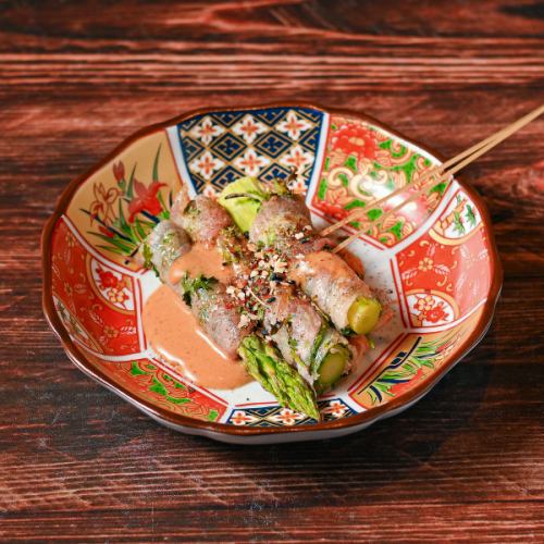 豚まきアスパラパクチー串　１本