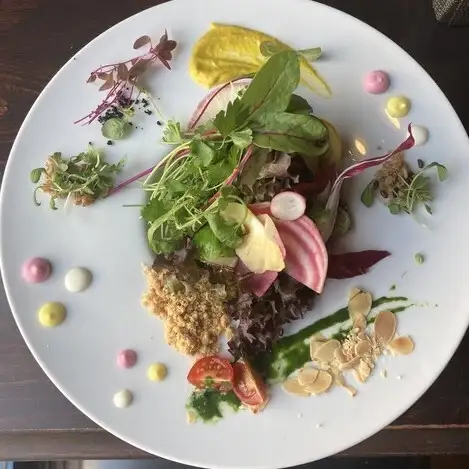 40-item beautiful plate