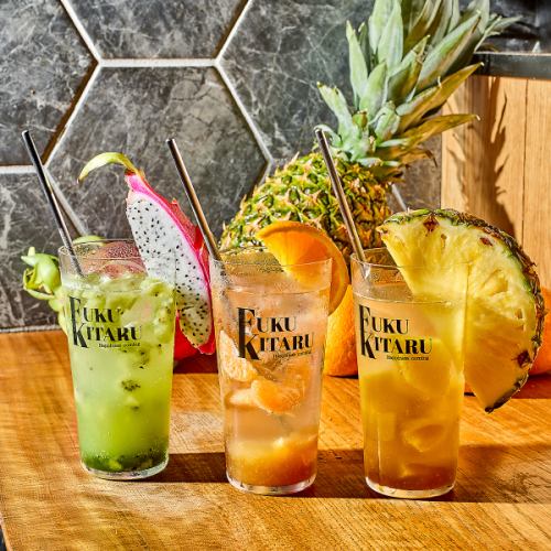 特製フルーツサワーはぜひご注文いただきたい一杯！