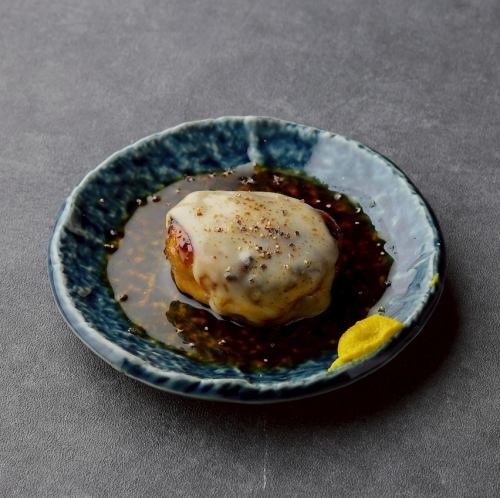 Charcoal grilled meatballs with cheese