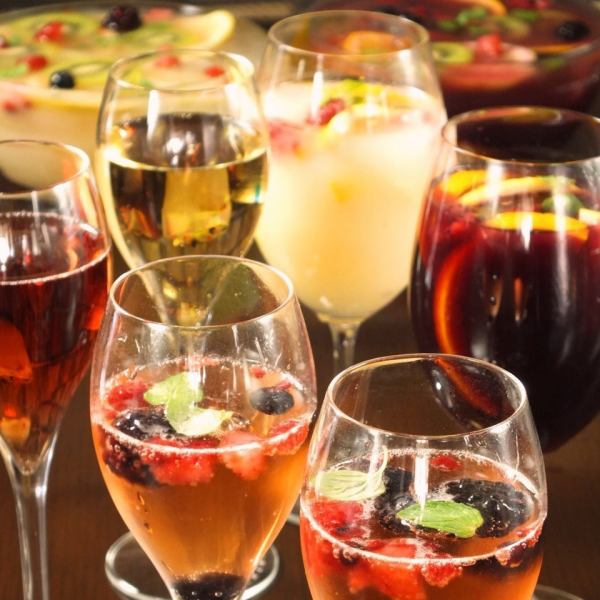 女子会コースがリニューアル♪料理14品でしかもスパークリングも飲み放題♪