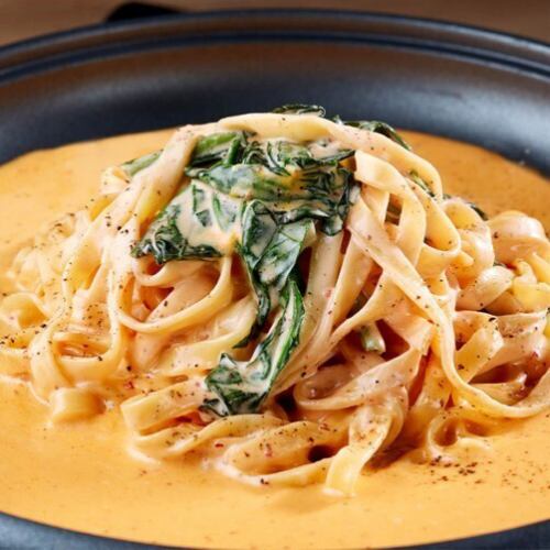 <Fair limited> "Fettuccine" pasta for finishing off Akakara cheese grilled dishes