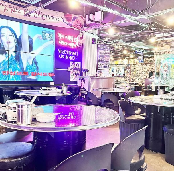 博多で韓国旅行気分♪映える店内で、韓国料理とお酒を囲んで乾杯！！
