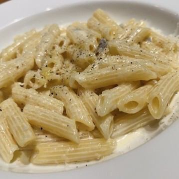 ペンネ ゴルゴンゾーラ