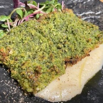 太刀魚の香草パン粉焼き 根セロリのソース