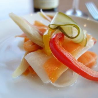 自家製彩りピクルス