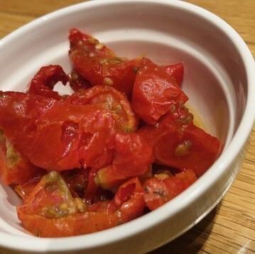 オレガノを効かせたセミドライトマトのマリネ