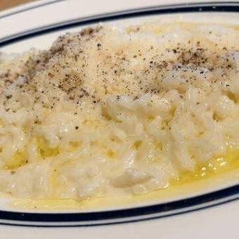 ワインがすすむゴルゴンゾーラチーズのリゾット