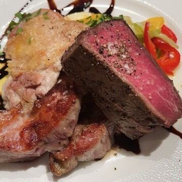 一番人気!豪快カルネミスト 2人前 本日のおすすめお肉3種の盛り合わせ