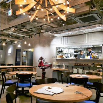 女子会や誕生日、デートはもちろん同窓会や大人数での貸切宴会、パーティーにも最適です。お寛ぎ頂ける店内で特別なお時間をご提供致します◎