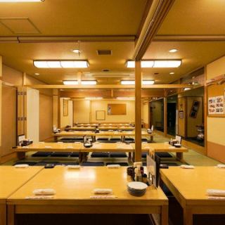 【整间餐厅可供出租（最多可容纳 200 人）】餐厅可供最多 200 人包场。欢迎大家使用此场地举办同学聚会、公司派对等活动。我们将为您奉上本店引以为傲的菜肴，这些菜肴都是我们用心烹制的。