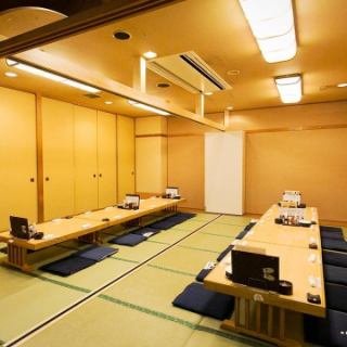 座敷席個室（～40名様）。食材からこだわった自慢の海鮮料理をじっくりとご堪能ください。座敷席個室は40名様までご利用可能。同窓会や歓迎会、送別会などにもおすすめです。