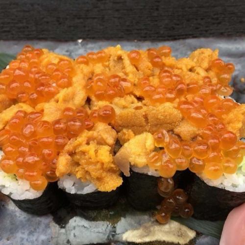 雲丹とイクラのせ巻寿司