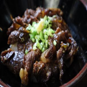 幻の裏メニュー！まかないスジ牛丼