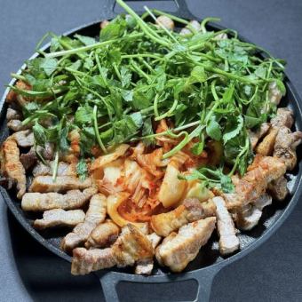【ランチ限定】ミナリサムギョプサル60分食べ放題 1名様2838円(税込み)