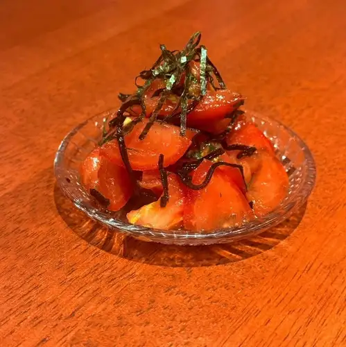 塩昆布と大葉のトマト和え