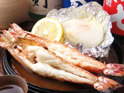 嚼劲十足！用海虎制成！引以为豪的虾每只售价1,980日元（含税）。