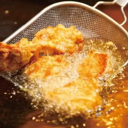 Their specialties are bone-in chicken and fried chicken!