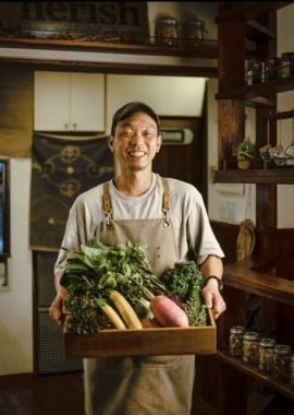 ◆オーナーのこだわり◆新潟県出身のオーナーは桜の名所のイタリアンに10年勤務後、越谷市の人気イタリアンに6年スーシェフとして勤務。その後『タナカ食堂』でカフェ料理や和食、アジア料理を独自で勉強しながら日々営業中。そんなこだわった料理の数々を是非一度味わってみてください♪