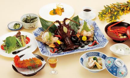 런치 한정【산호(산고)】이세 새우의 활조·갑라양·흡입물 등 전10품