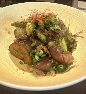 富山ホタルイカと春野菜のジュワッとニラバター