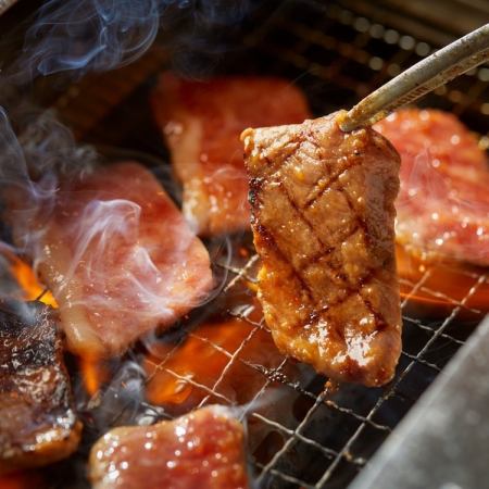 A4A5黑毛和牛自助餐|屠夫厨房套餐|烤肉+副菜共103道菜品100分钟6,000日元（含税）