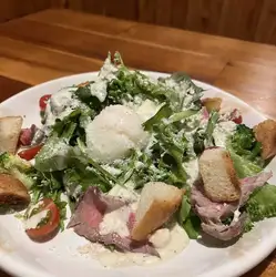 ローストビーフのシーザーサラダ