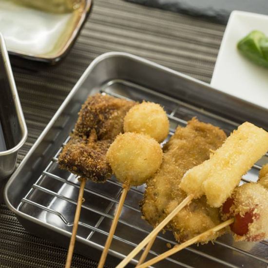 You can enjoy special dishes such as kushikatsu at a reasonable price ♪
