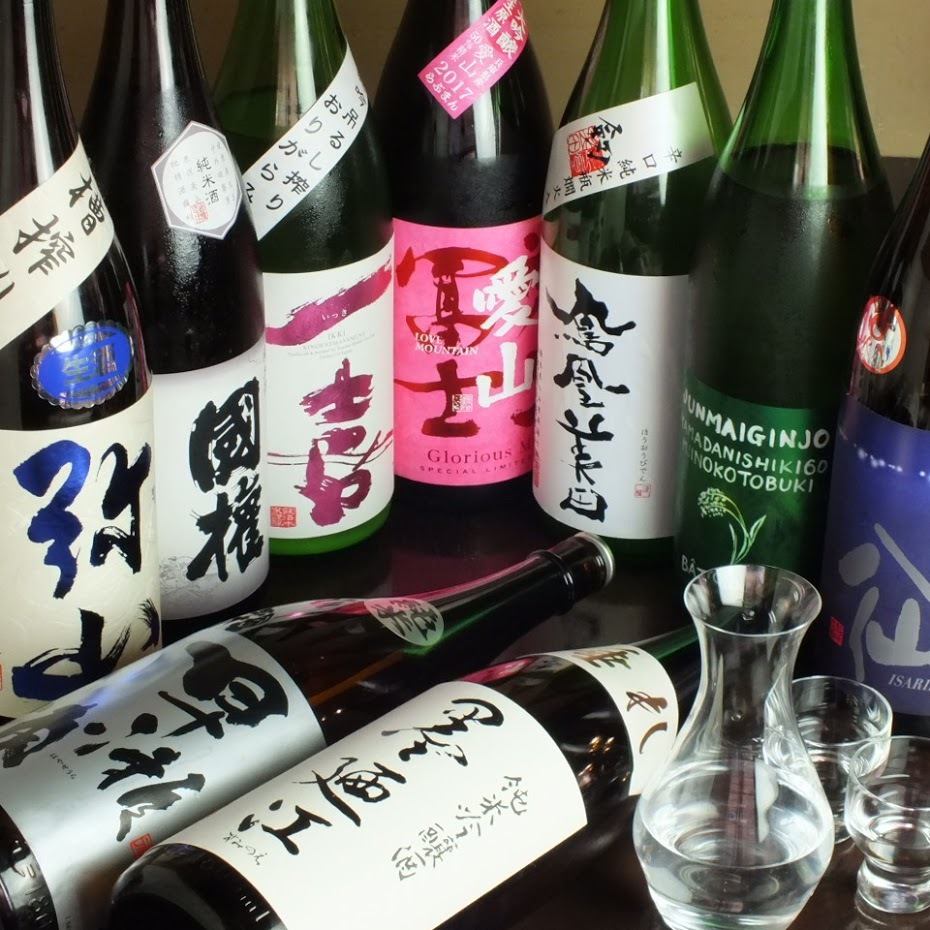 We have shochu and sake.Please inquire at the store for details.