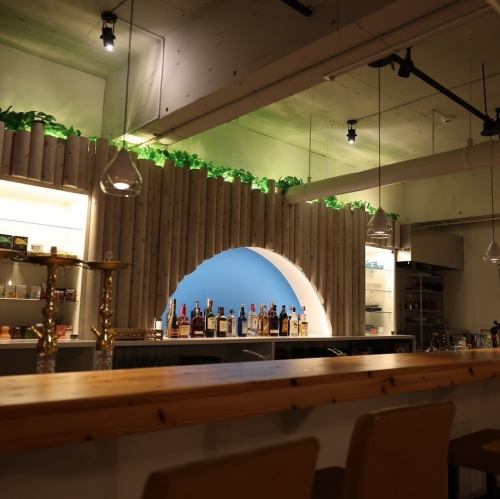 [Counter seats available]